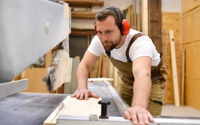 Menuisier à Lyon : un savoir-faire artisanal au service de vos projets